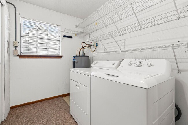 Building Photo - Charming Fairhope Home for Rent – Convenie...