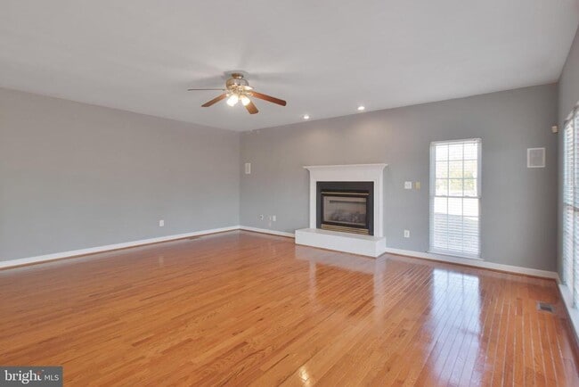 Building Photo - 15309 Lions Den Rd