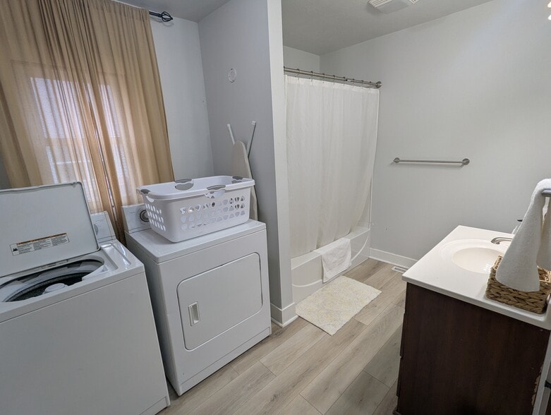 Bathroom - 217 S Elmwood Ave