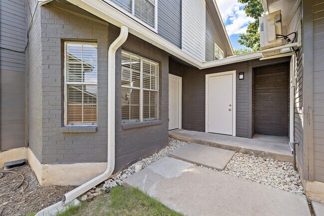 Building Photo - 2009 Kirksey Dr
