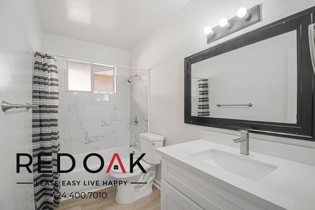 Building Photo - 1415 N Durant St