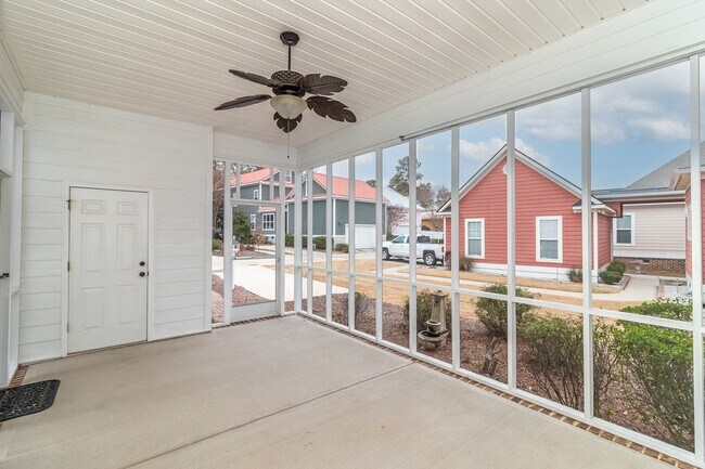 Building Photo - Lovely Riverwood Home