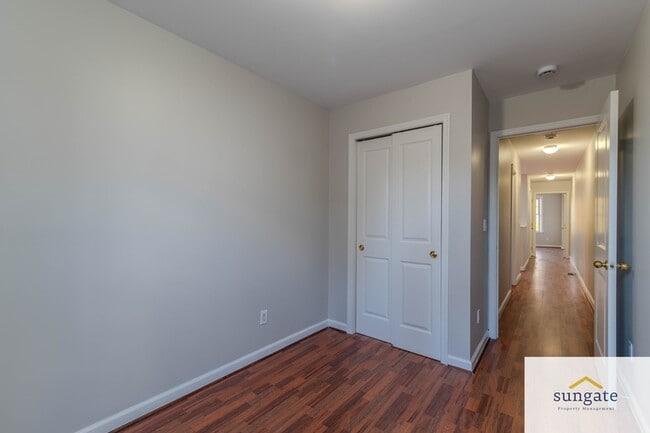 Building Photo - 2410 E Fayette St