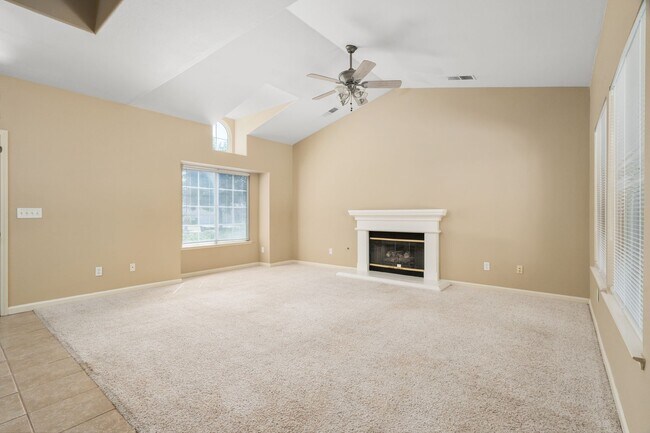 Building Photo - 2940 E Brandon Ln