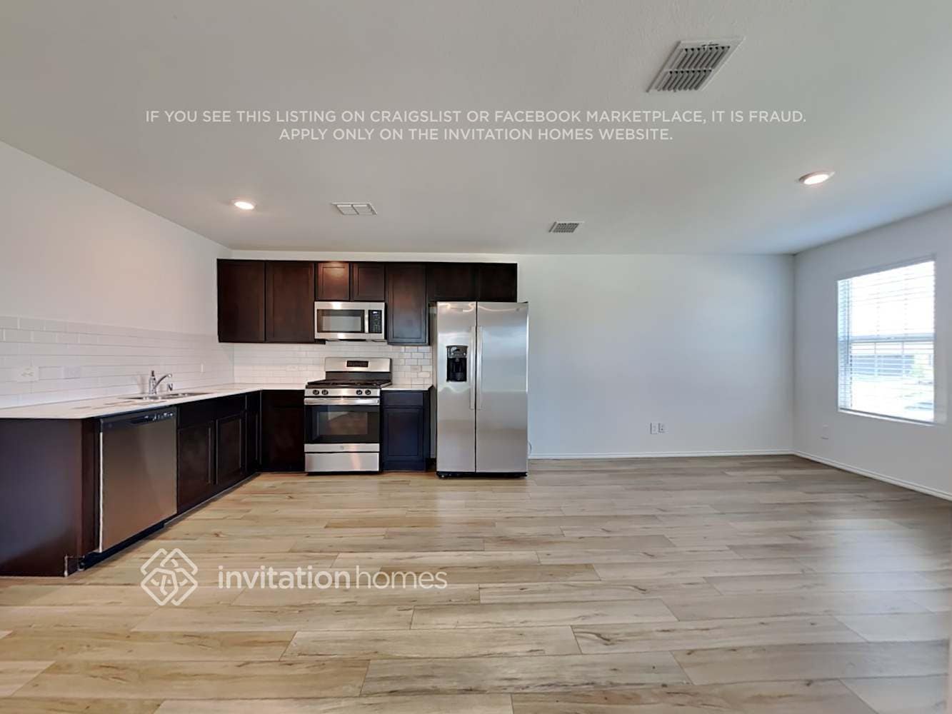 Building Photo - 3205 Crestone Dr