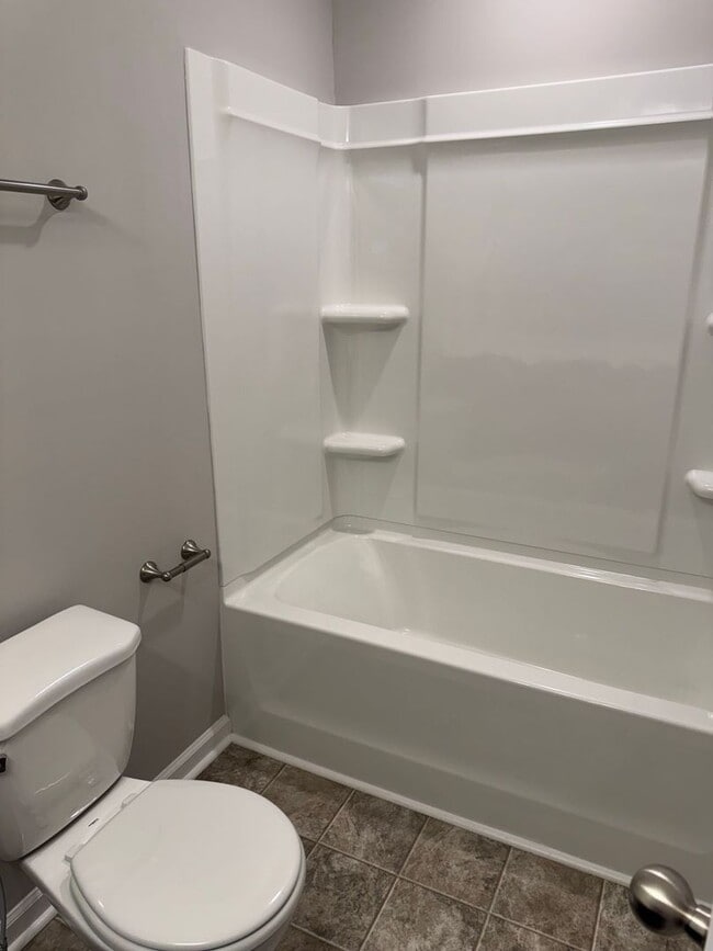 Building Photo - Luxury Living at its best! 2 Bed 2 1/2 Bath Townhome near Downtown!