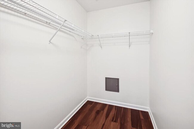 Building Photo - 2155 Scotts Crossing Ct