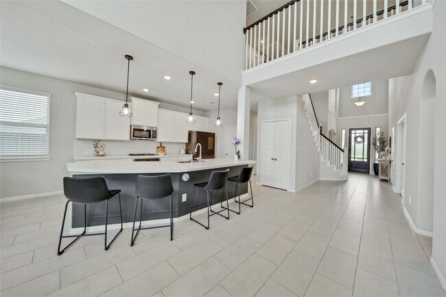 Building Photo - 7735 Wright Wood Dr