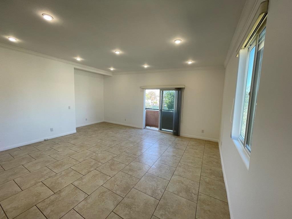 Building Photo - 6714 Balboa Blvd