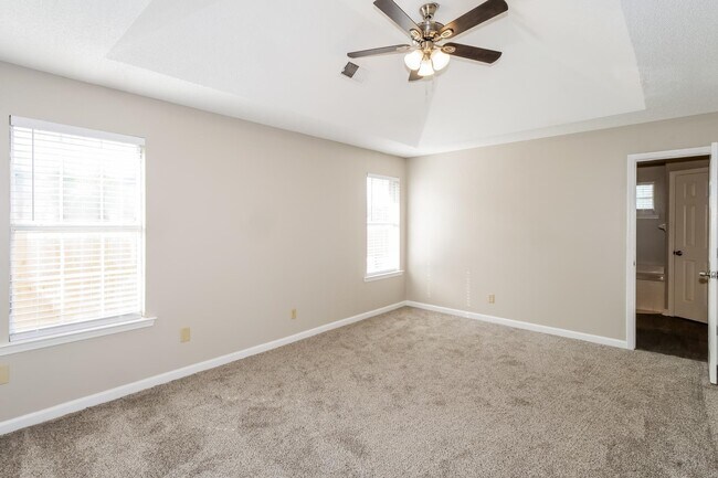 Building Photo - 1168 Red Fern Cir W