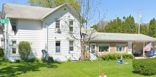 Building Photo - 100 Valley View St