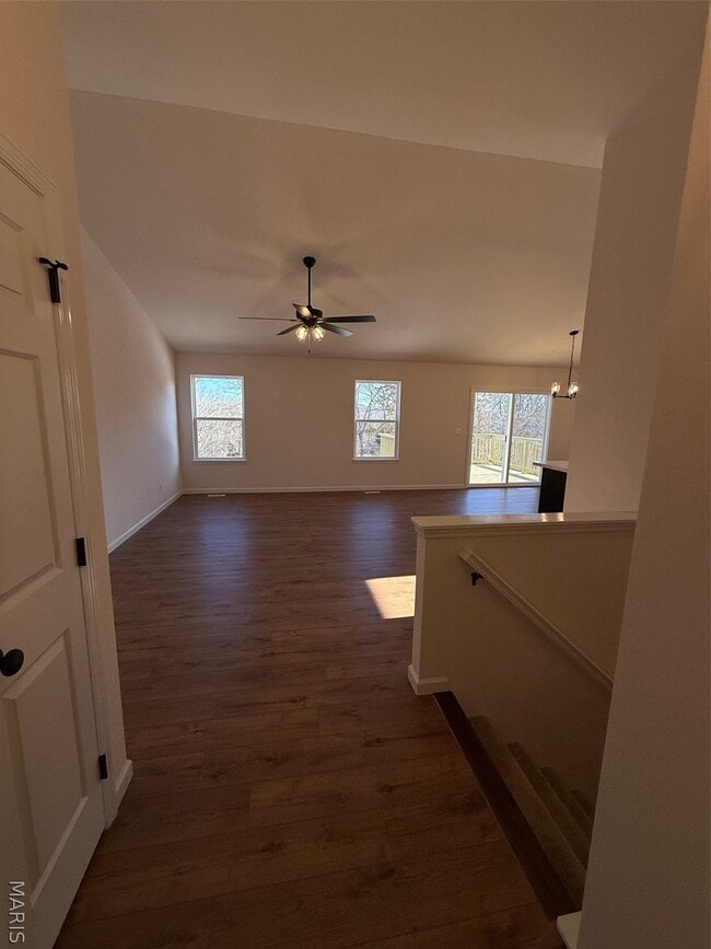 Building Photo - 9618 Maple St