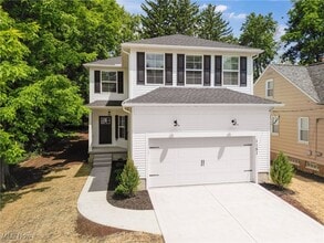 Building Photo - 300 N Bissell Rd