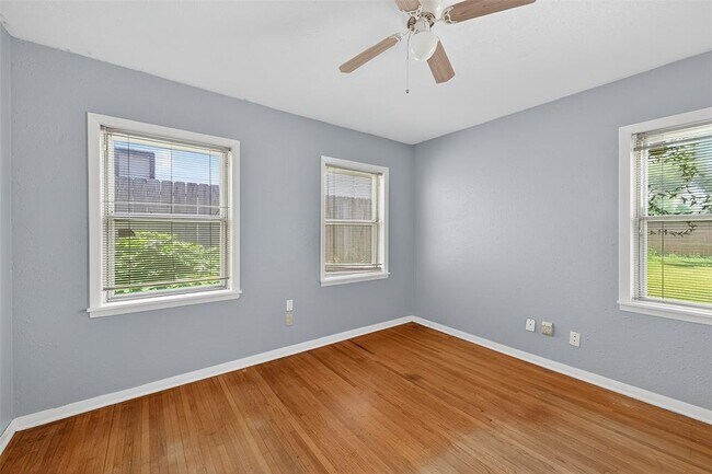 Building Photo - 1509 Ronson Rd