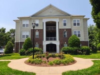 Building Photo - Vibrant Brambleton Condo Steps from Town C...