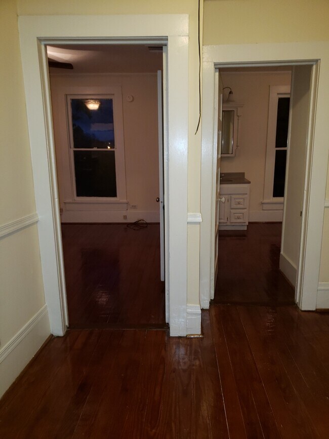 Building Photo - 820 Porter St