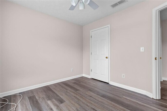 Building Photo - 3854 Wheaton Ct