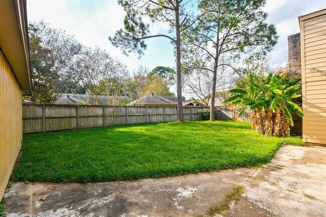 Building Photo - 7411 Betanna Dr
