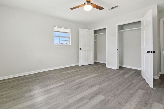 Building Photo - 1116 Tallow Tree Ln