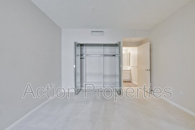 Building Photo - 550 Ortega Ave