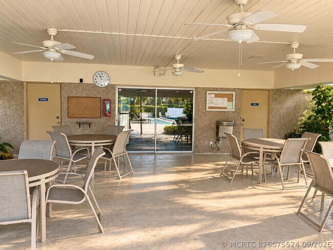 Building Photo - 4000 Cypress Grove Way