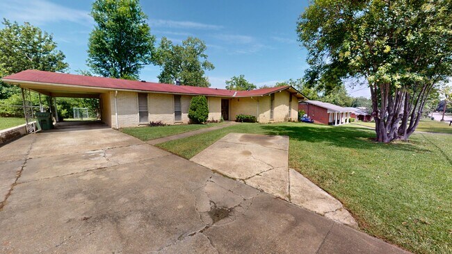 Primary Photo - 2112 Cottingham Dr