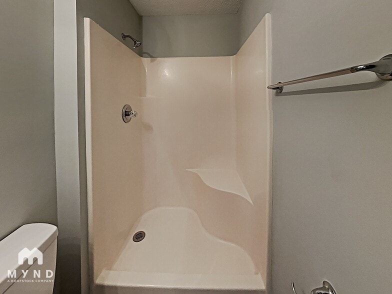 Building Photo - 3408 Redstones Rd