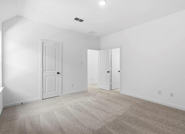 Building Photo - 10919 Spring Wind Dr