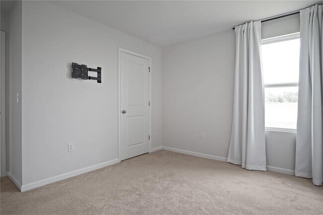 Building Photo - 137 Piave St