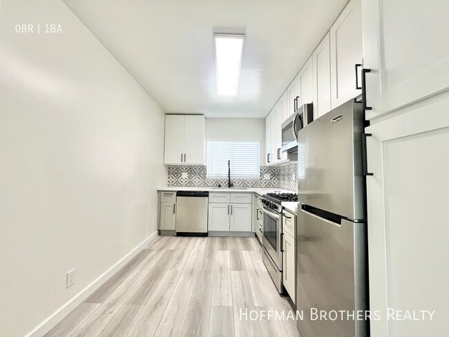 Building Photo - 254 Normandie Ave