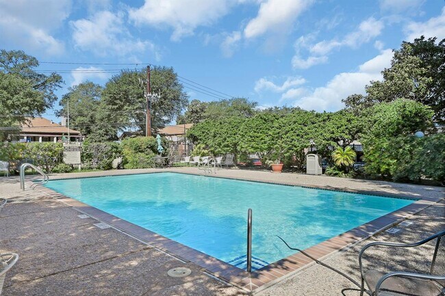 Building Photo - 7510 Hornwood Dr