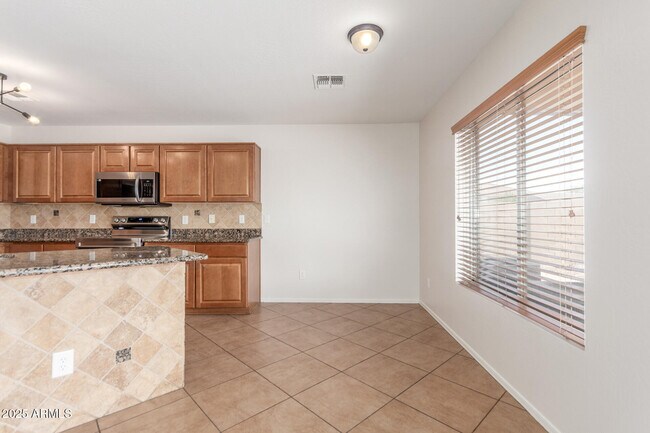Building Photo - 74 N 224th Ave