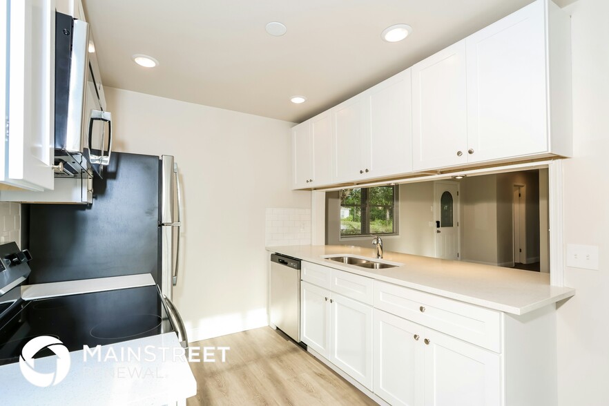 Building Photo - 2118 Trillo Rd SE