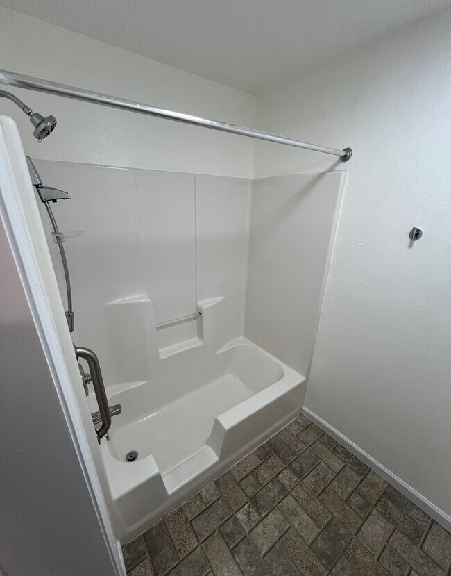 Building Photo - 2302 2nd Ave N