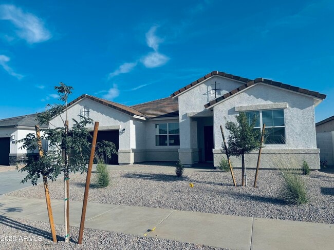 Building Photo - 15357 W Cottontail Ln
