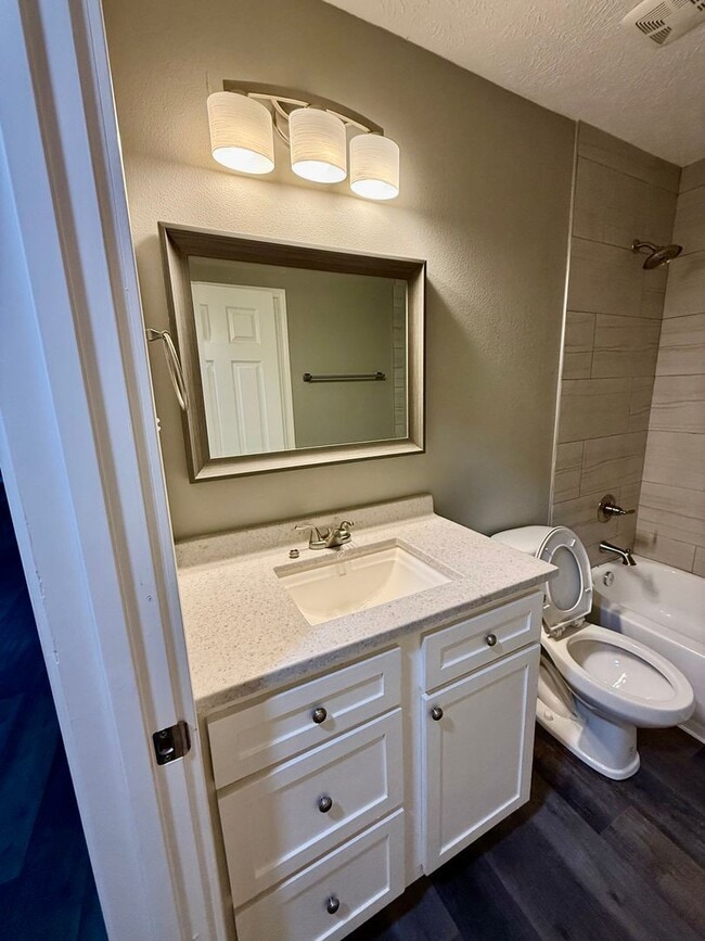 Building Photo - NOW AVAILABLE- 4/2 Completely Remodeled- Never Rented!