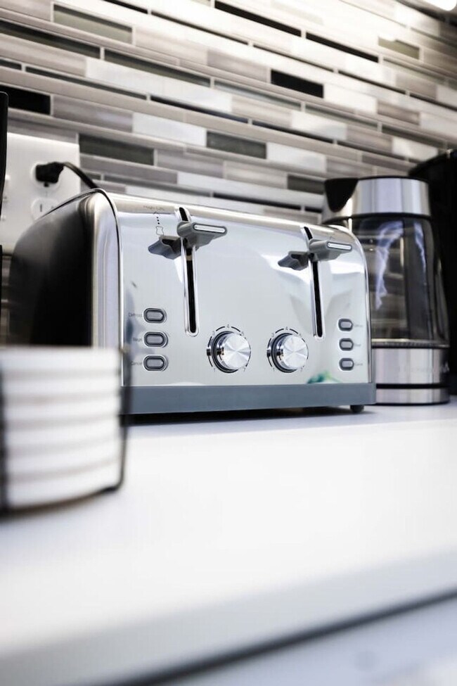 Building Photo - 12607 Larchmere Blvd