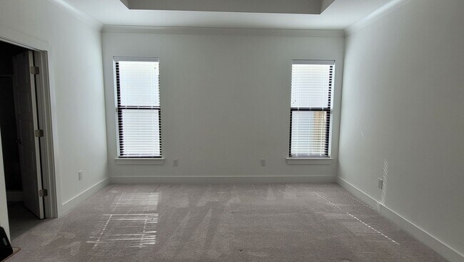 Building Photo - Shoe Creek 33/10112 Alderman Dr