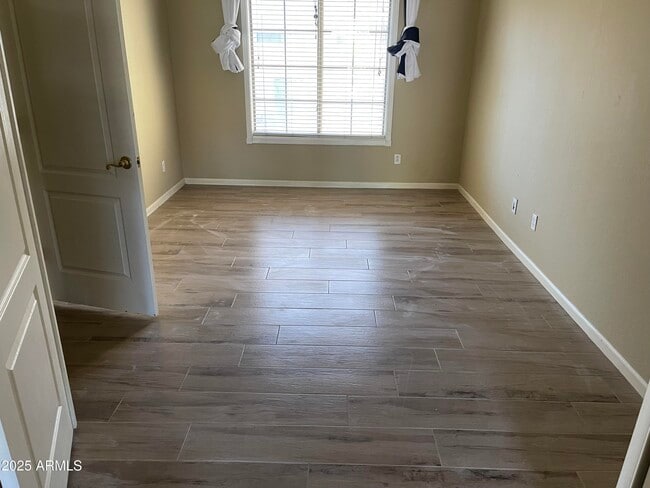 Building Photo - 3235 E Devonshire Ct