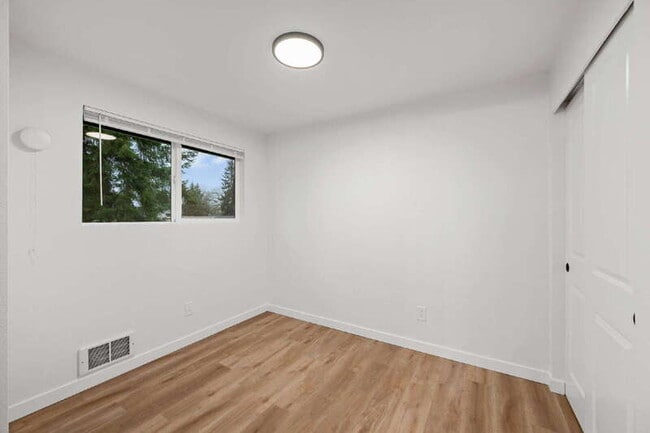 Building Photo - 9727 5th St NE
