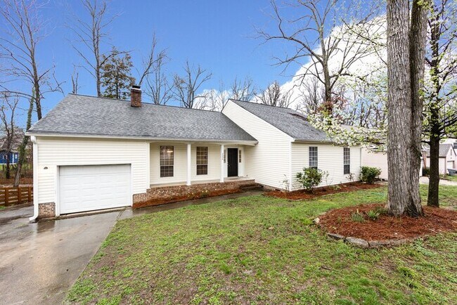 Building Photo - Wonderful 3BD/2BA Open Concept Ranch Home!