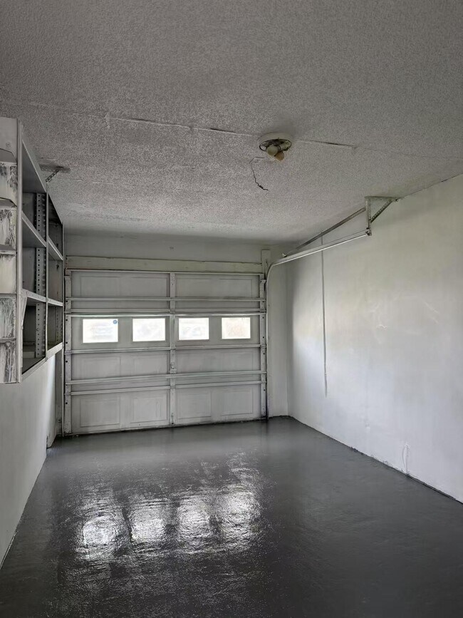 Building Photo - 11601 NW 28th St