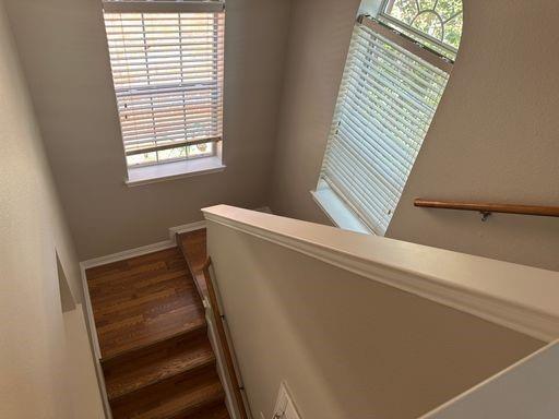 Building Photo - 1117 Acacia Dr