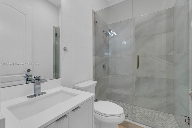 Building Photo - 17910 SW 80th Ave