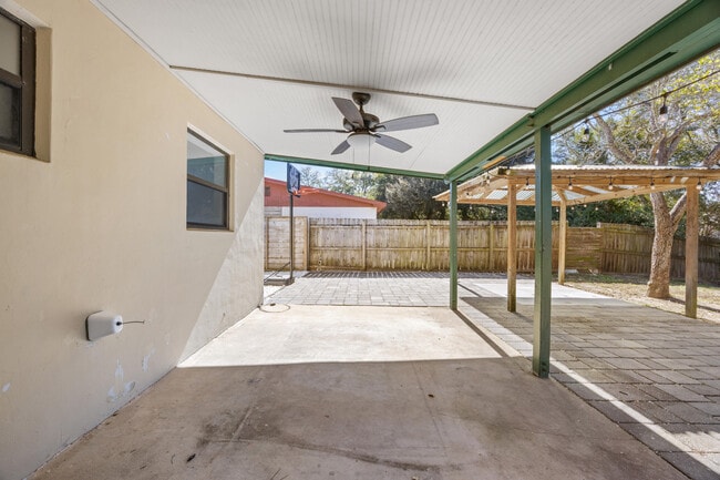 Building Photo - 435 Argyle Ct