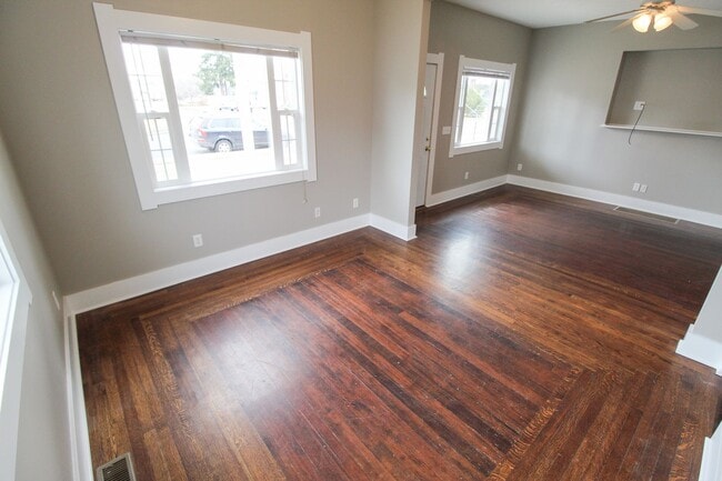 Building Photo - 2108 W Montgomery Ave