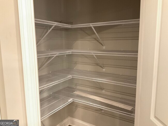 Building Photo - 495 Plainfield St