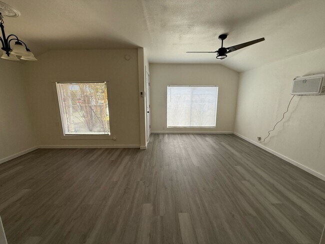 Building Photo - 322 W Vine Ave