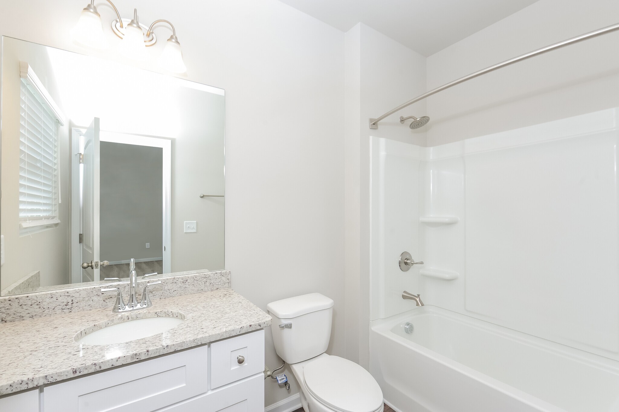 Building Photo - 55 Madaline Ln