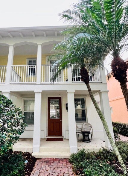 Building Photo - 223 Soriano Dr